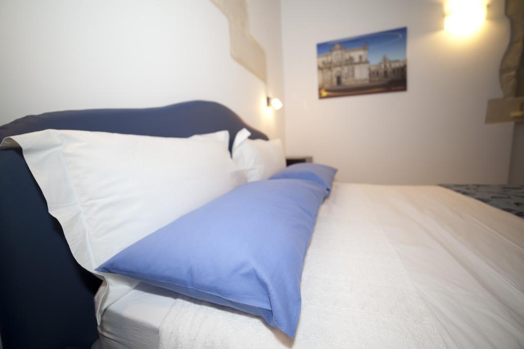 Bed and Breakfast 19Venti à Lecce Chambre photo