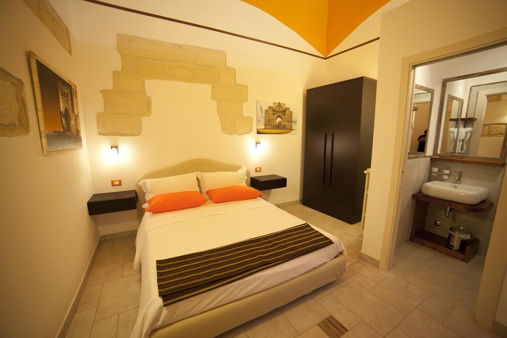 Bed and Breakfast 19Venti à Lecce Chambre photo